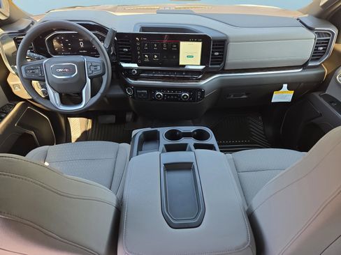 New 2026 GMC Sierra 1500 SLE image 17
