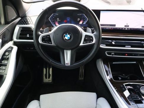 Used 2024 BMW X5 sDrive40i w/ M Sport Package RWD image 9