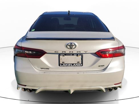 Used 2023 Toyota Camry XSE FWD image 5