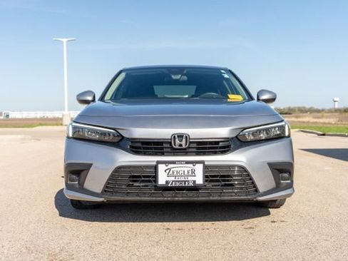 Used 2023 Honda Civic LX image 2