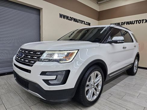 Used 2017 Ford Explorer Limited image 2