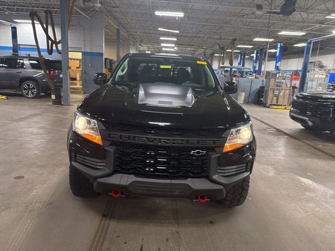 Used 2022 Chevrolet Colorado ZR2 w/ ZR2 Midnight Special Edition image 8