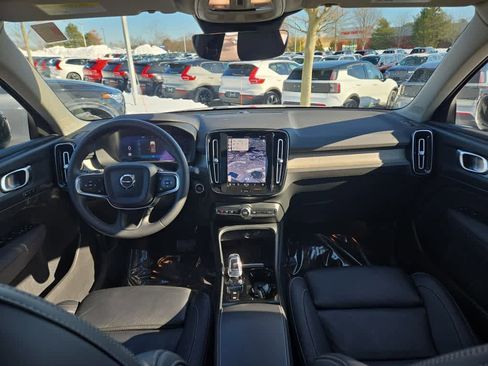 Used 2023 Volvo XC40 B5 Plus w/ Protection Package Premier image 10
