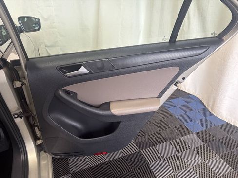 Used 2014 Volkswagen Jetta S FWD image 10