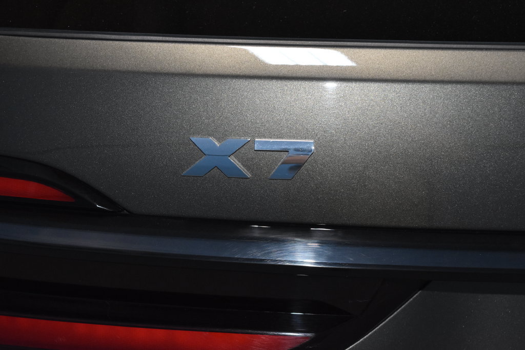 Used 2025 BMW X7 M60i AWD/4WD image 29
