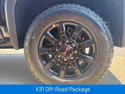 New 2026 GMC Sierra 2500 AT4 w/ AT4 Premium Plus Package AWD/4WD image 12