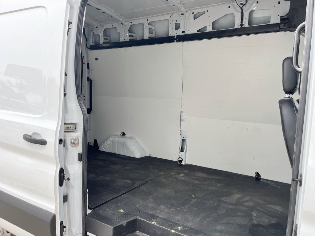 Used 2024 Ford Transit 250 148 High Roof AWD image 24