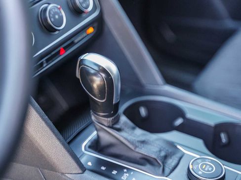 Used 2021 Volkswagen Atlas S image 18