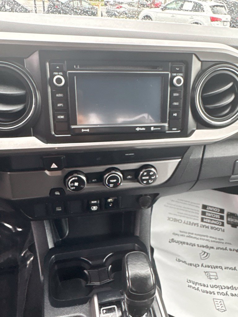 Used 2019 Toyota Tacoma SR5 RWD image 8