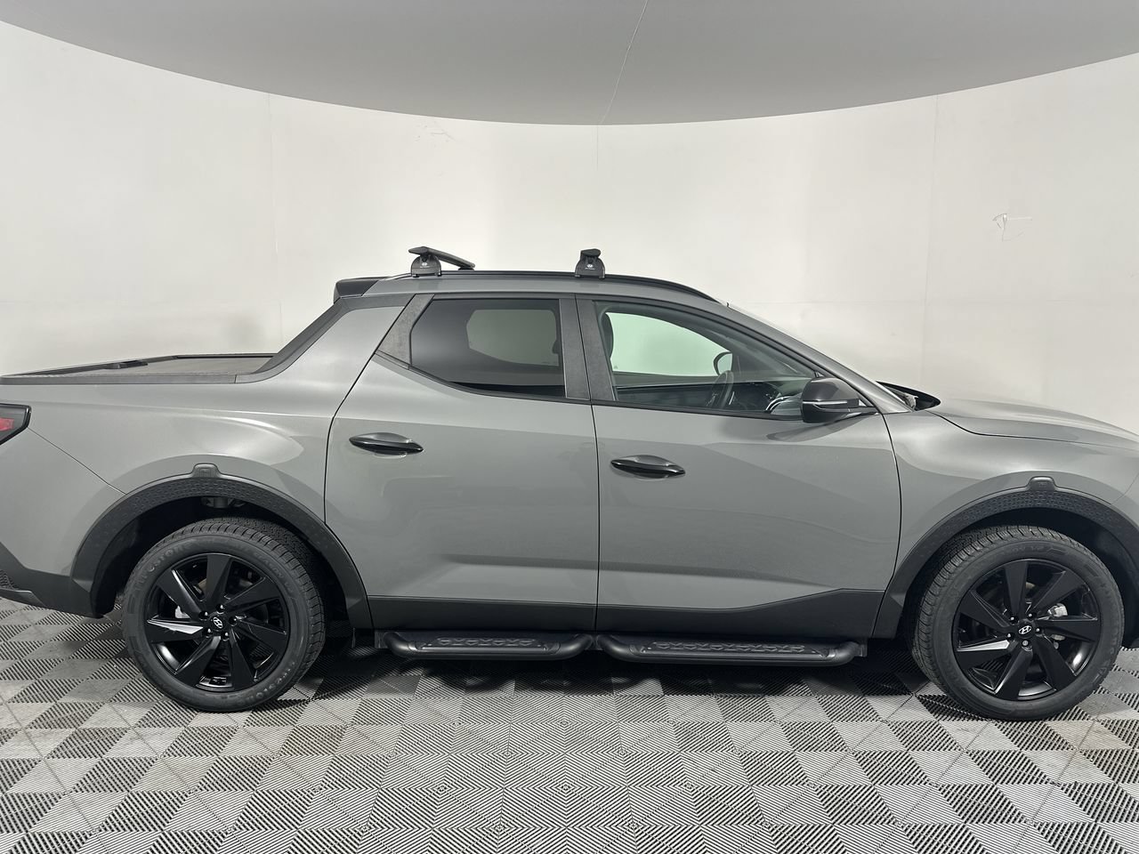 Used 2024 Hyundai Santa Cruz Night AWD/4WD image 18