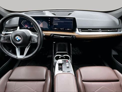 Used 2025 BMW X1 xDrive28i w/ Technology Package AWD/4WD image 16