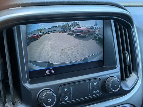 Used 2022 Chevrolet Colorado LT w/ Fleet Safety Package RWD image 21