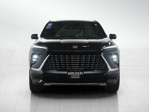 Used 2025 Buick Enclave Avenir image 8