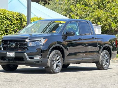 Certified 2025 Honda Ridgeline Sport image 9