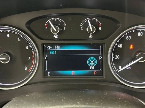 Used 2018 Buick Enclave Essence image 18