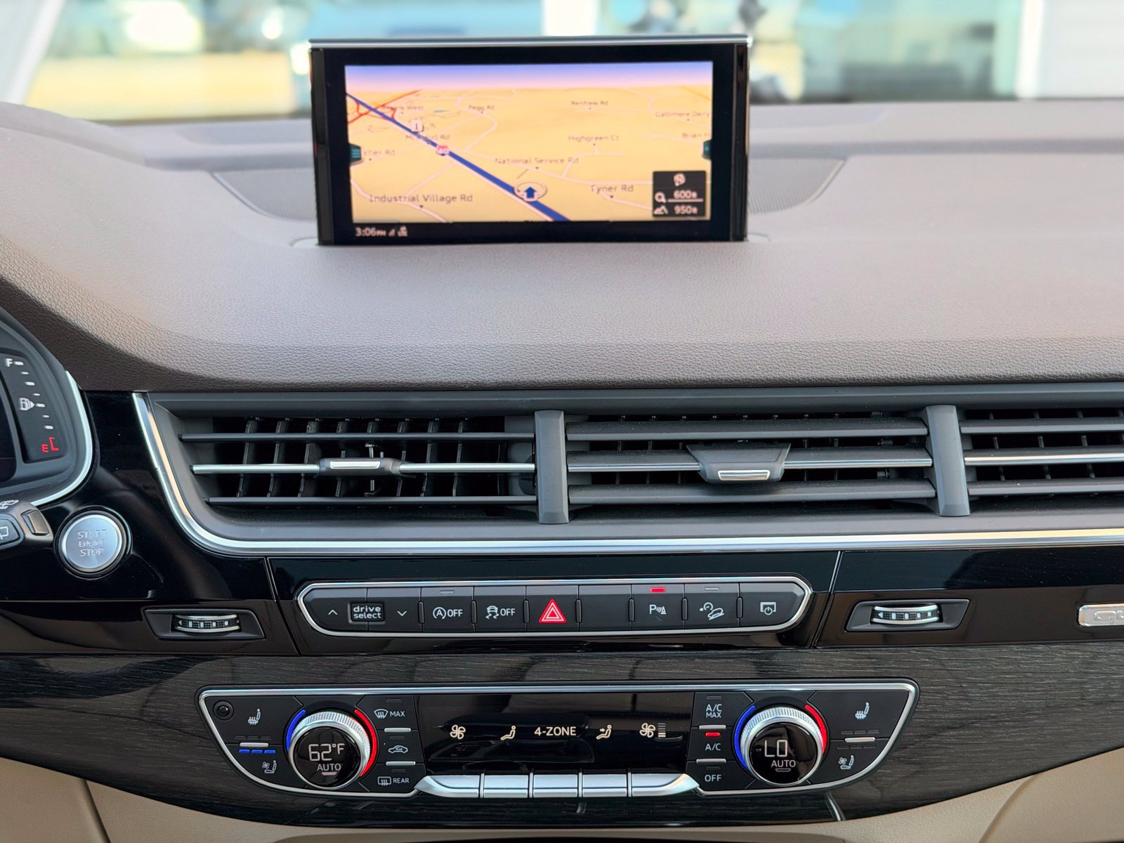 Used 2018 Audi Q7 3.0T Prestige w/ Prestige Package AWD/4WD image 45