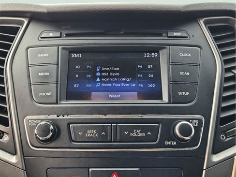 Used 2017 Hyundai Santa Fe Sport FWD image 15