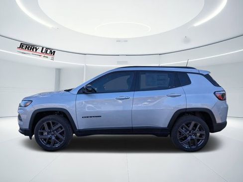 New 2026 Jeep Compass Latitude AWD/4WD image 5