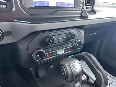 Used 2023 Ford Bronco Big Bend image 25