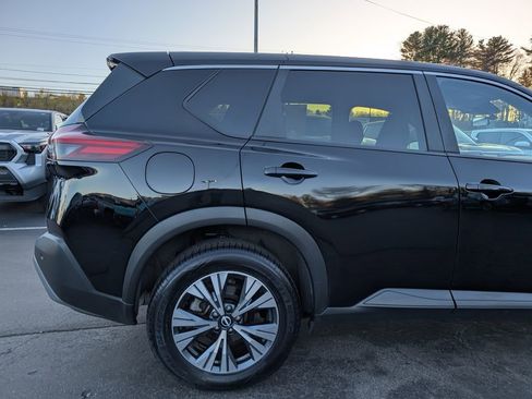 Used 2023 Nissan Rogue SV AWD/4WD image 9