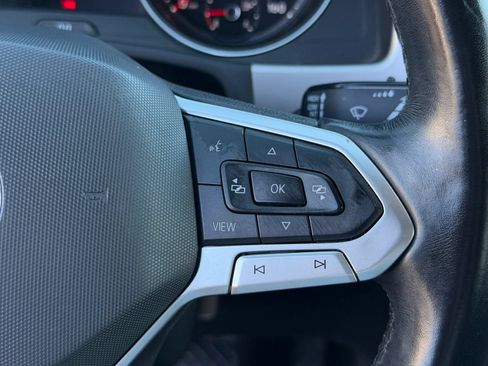 Used 2021 Volkswagen Atlas SE w/ Panoramic Sunroof Package FWD image 46