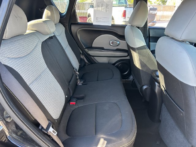 Used 2016 Kia Soul + FWD image 28