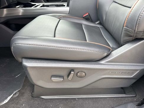 New 2026 Ford F250 Lariat w/ Black Appearance Package image 8