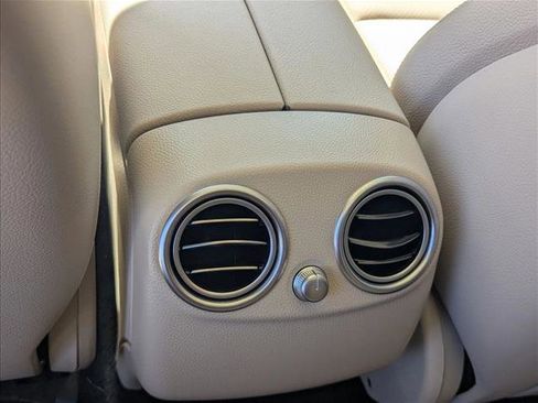 Used 2022 Mercedes-Benz GLC 300 image 17