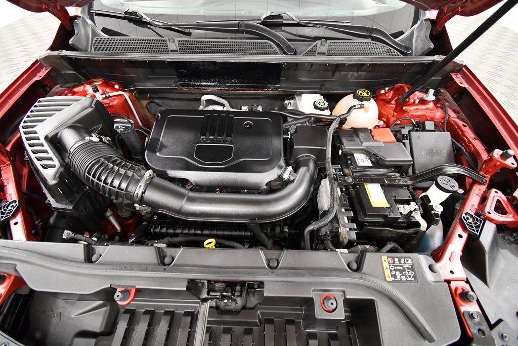 Used 2023 GMC Acadia SLT AWD/4WD image 12