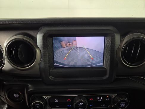 Used 2021 Jeep Wrangler Sport AWD/4WD image 14