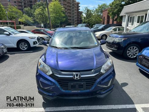 Used 2016 Honda HR-V LX image 4