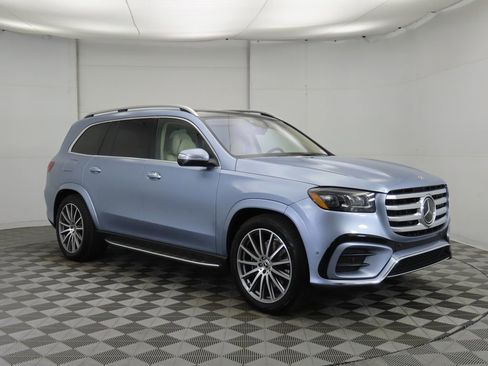 New 2026 Mercedes-Benz GLS 580 4MATIC image 3