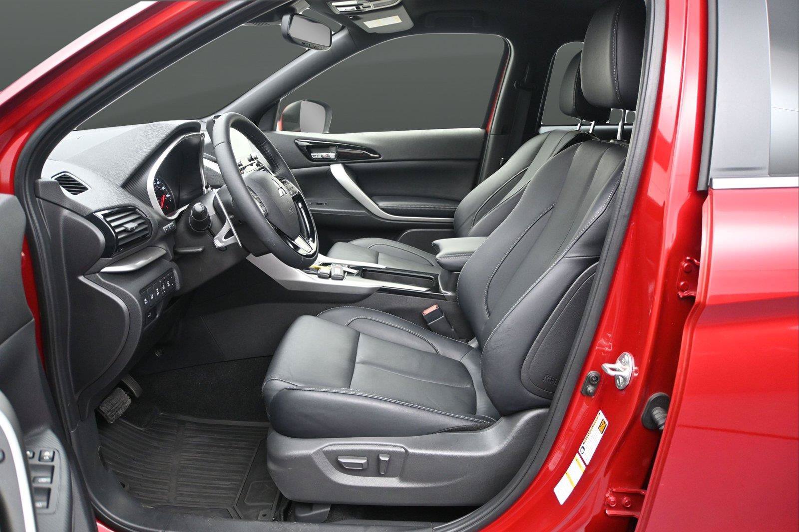 Used 2025 Mitsubishi Eclipse Cross SEL AWD/4WD image 9