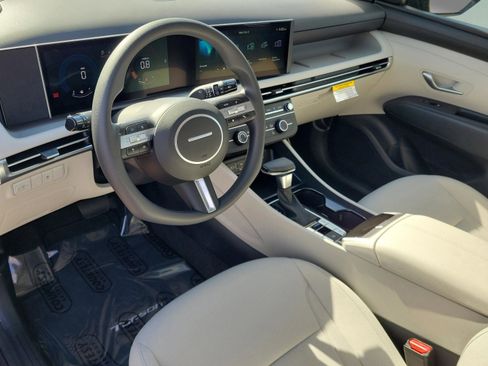 New 2026 Hyundai Tucson SE image 21