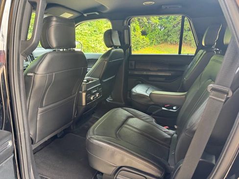 Used 2018 Ford Expedition Limited AWD/4WD image 22