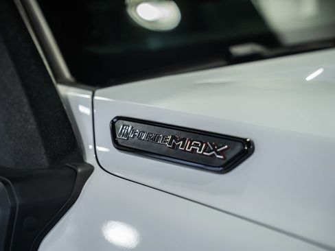 Used 2025 Toyota 4Runner Trailhunter AWD/4WD image 16