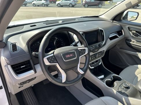 Used 2023 GMC Terrain SLT image 9