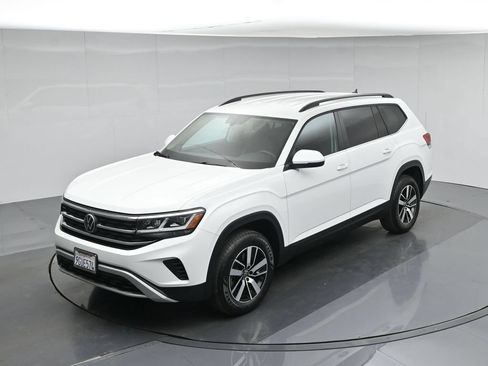 Used 2023 Volkswagen Atlas SE AWD/4WD image 40