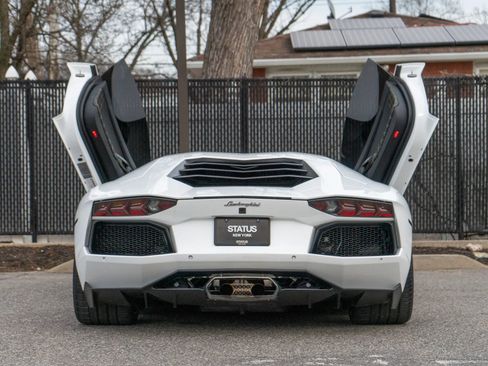 Used 2017 Lamborghini Aventador LP 700-4 AWD/4WD image 38