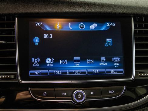 Used 2020 Buick Encore Preferred FWD image 23