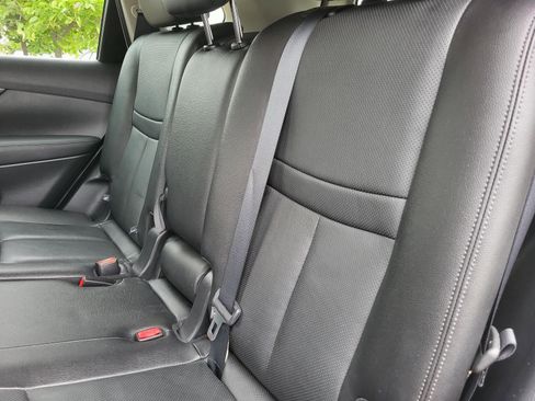 Used 2016 Nissan Rogue SL FWD image 14