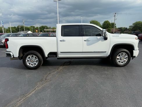 Used 2025 Chevrolet Silverado 2500 High Country w/ High Country Premium Package image 6