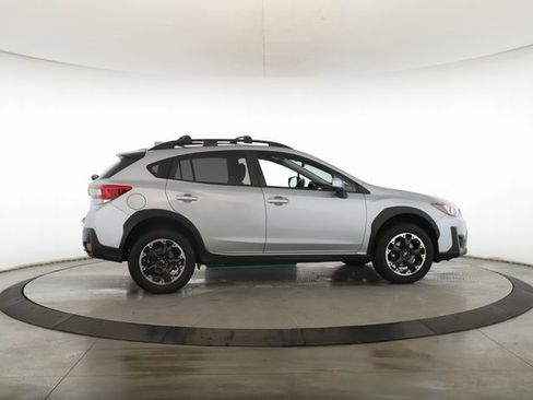 Used 2021 Subaru Crosstrek 2.0i Premium image 6