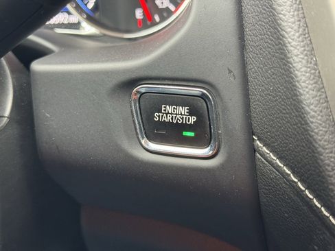 Used 2023 GMC Acadia Denali image 32