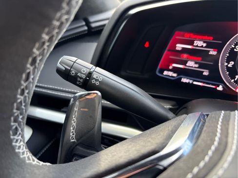 Used 2024 Chevrolet Corvette Stingray Premium Cpe w/ Z51 Performance Package image 22