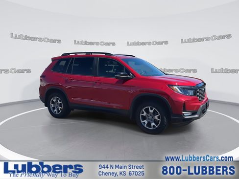 Used 2023 Honda Passport TrailSport image 2