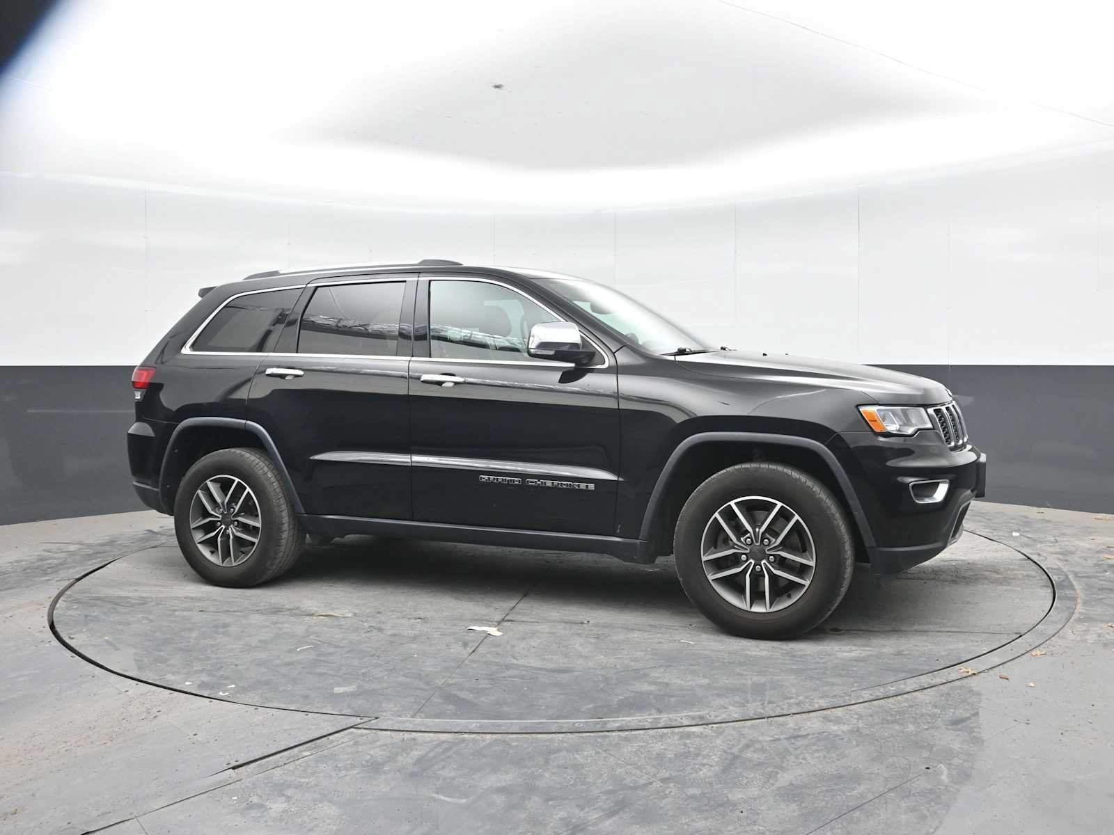 Used 2021 Jeep Grand Cherokee Limited w/ Trailer Tow Group IV AWD/4WD image 8
