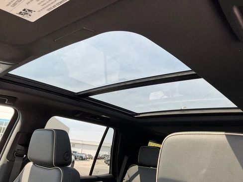 New 2026 Chevrolet Tahoe Premier w/ Sun And Tow Package AWD/4WD image 6