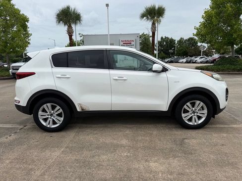 Used 2019 Kia Sportage LX AWD/4WD image 6