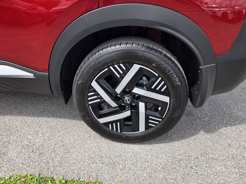 New 2026 Nissan Kicks SV w/ Charging Package FWD image 8